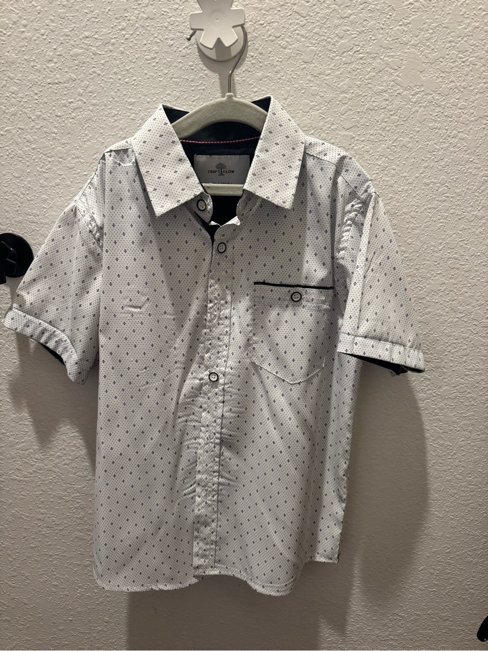 Craft White Short-Sleeve Button-Down Shirt with Navy Dot Trim